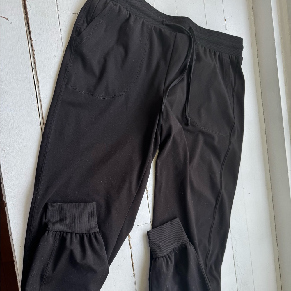 Rachel Zoe Black Joggers Cinched Ankle Medium. Good used condition. Thanks!